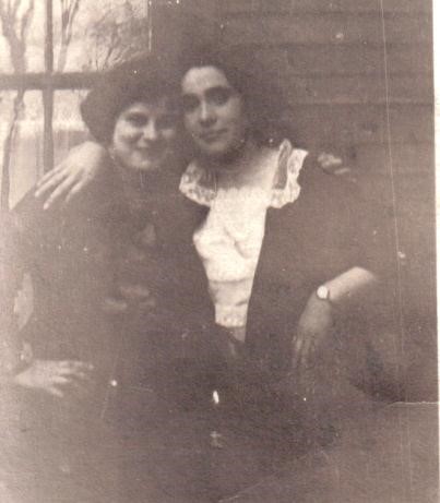 Nana and Alice 1925